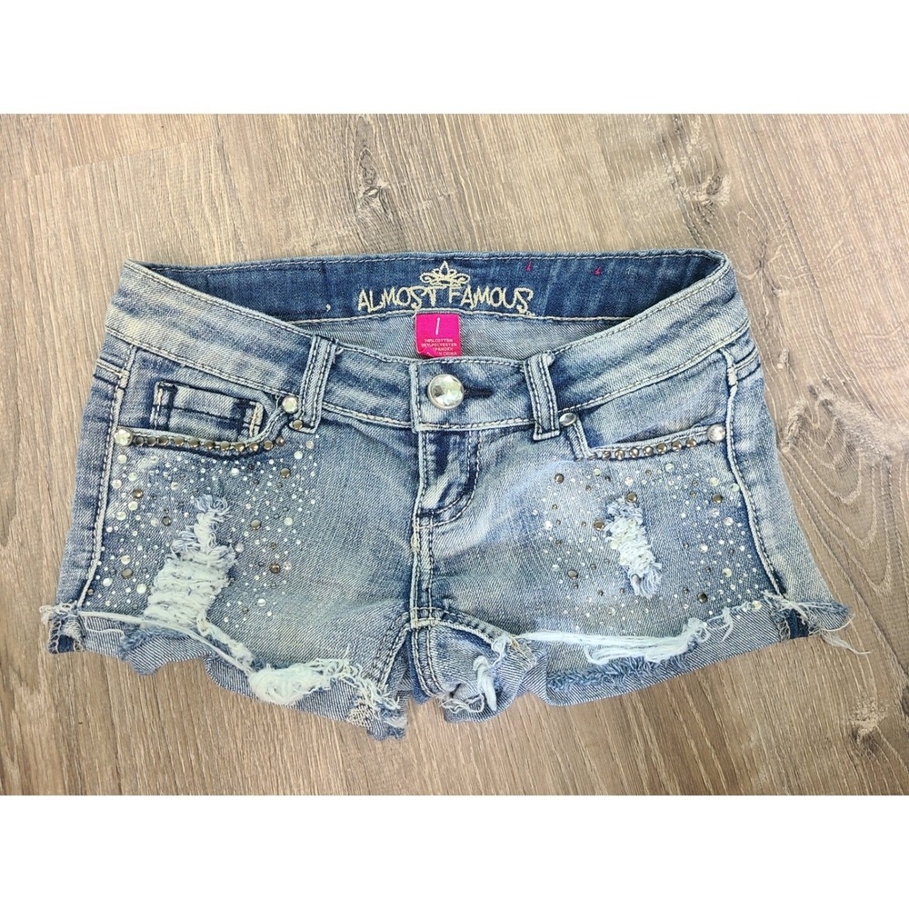 VTG Y2K Almost Famous Sz 1 Micro Shorts Distressed Studded Light Wash McBling